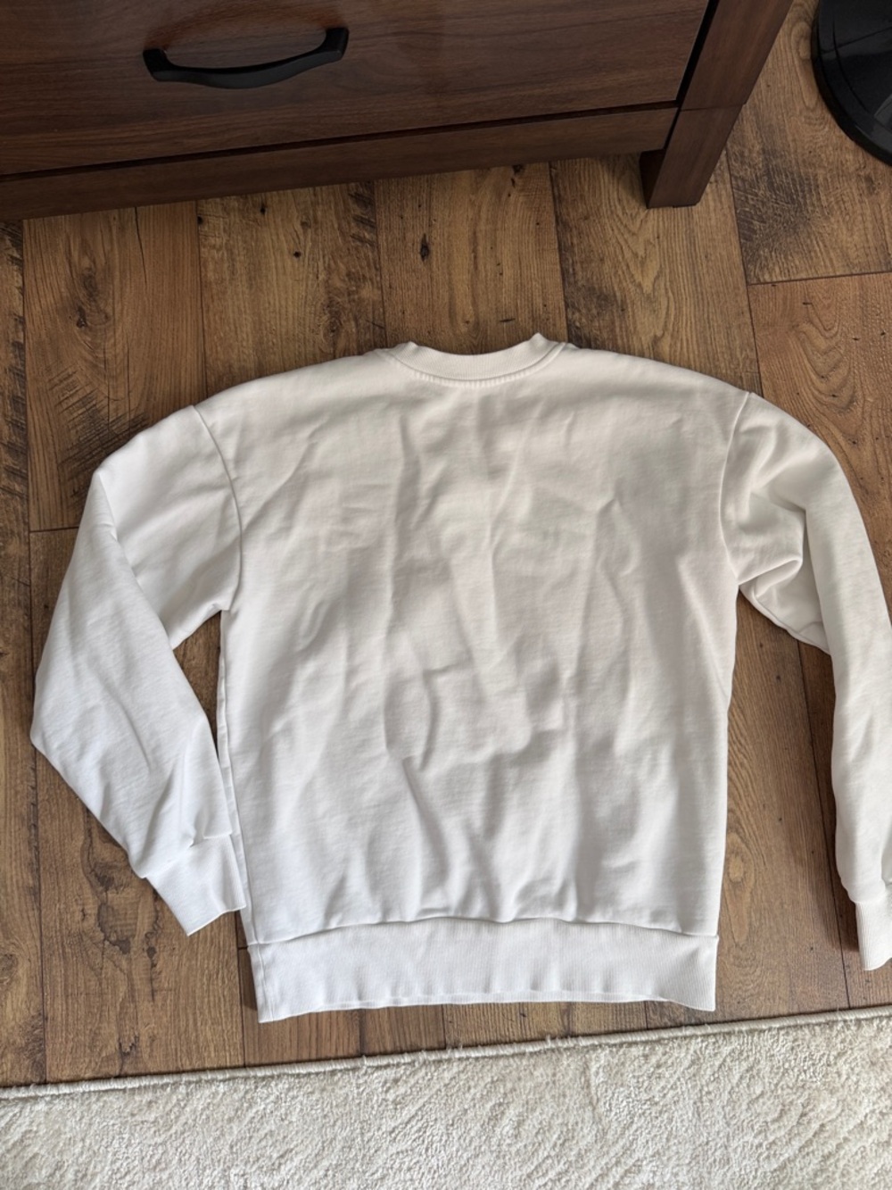 Lorna Jane Cream Crewneck Sweatshirt with Small Chest Logo - Picture 6 of 6